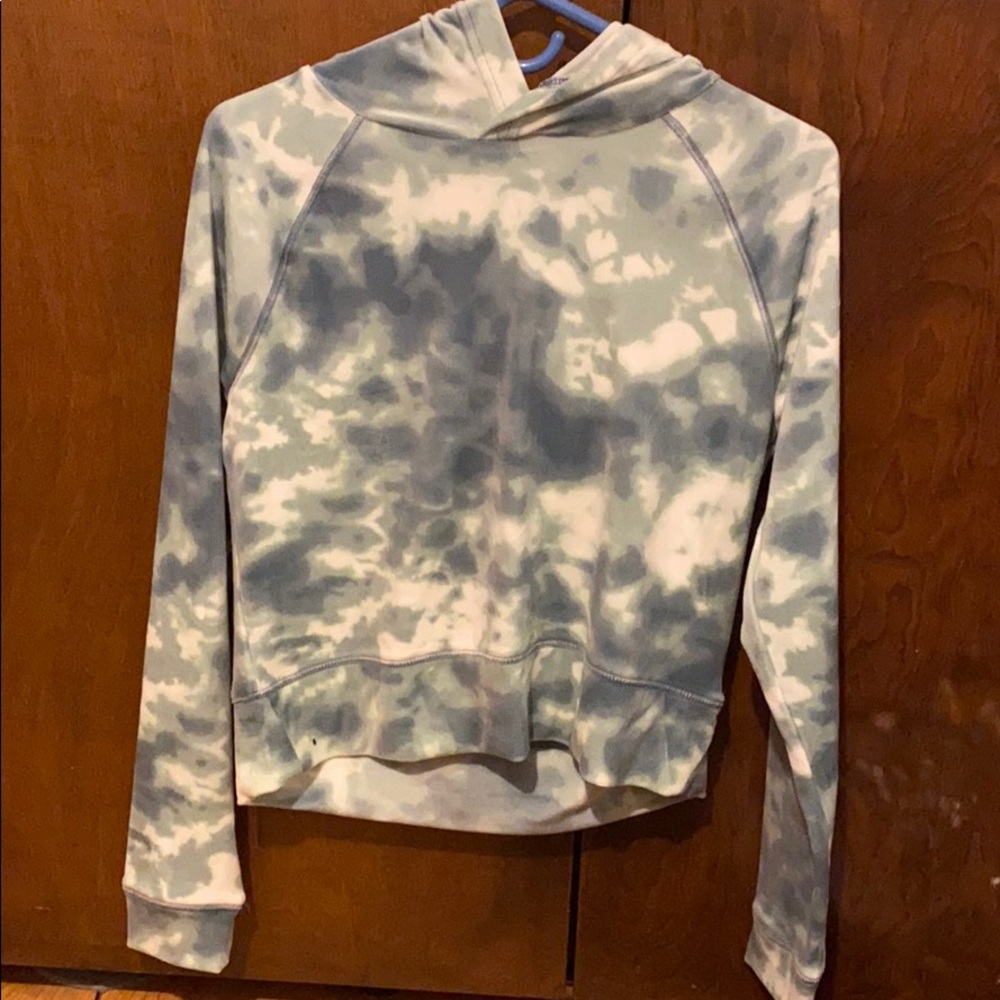tie dye cropped hoodie